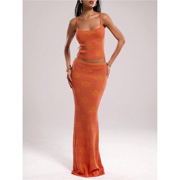 Fashionable Women's Bodycon Floral Maxi Skirt in Large Size for Comfort - Picture 5 of 5